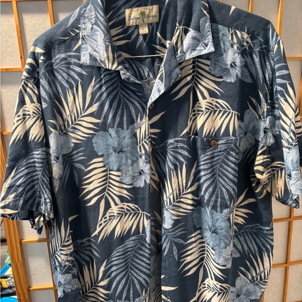 Island Shores Tropical Blue Floral Men's Shirt 100% Rayon